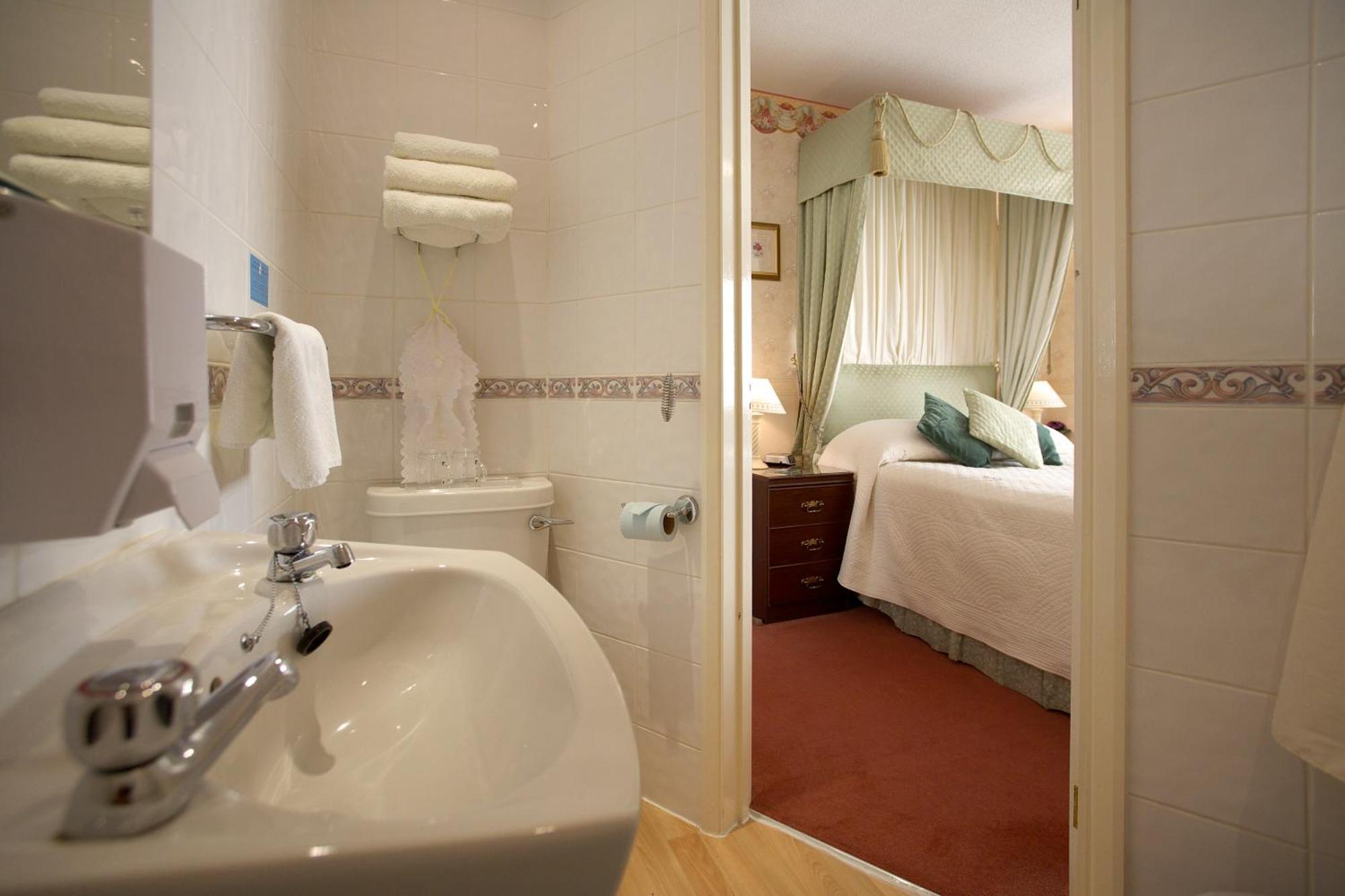 Moonraker House Hotell Stratford-upon-Avon Exteriör bild